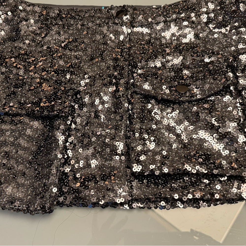 Steve Madden Sequin Mini Skirt Size 8 NWOT - Picture 2 of 3